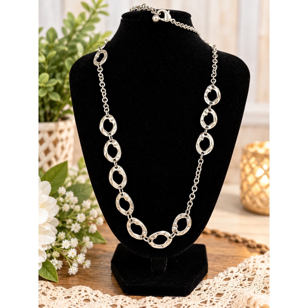 Hammered Silver Tone Asymmetrical Organic Oval Link Chain Necklace 22.50 in.